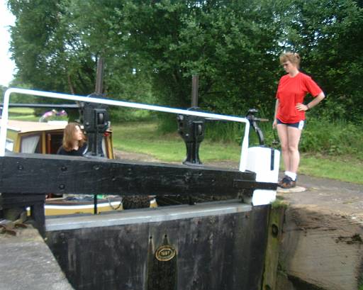 0016 Yvonne and Karen at Lock.jpg